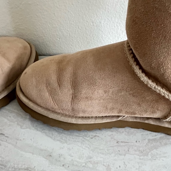 Stone/Bone Color Mid Calf Uggs - Picture 5 of 11